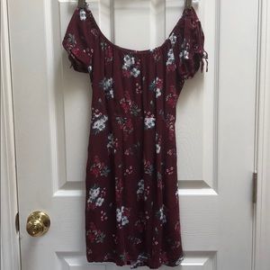 Hollister on or off the shoulder dress